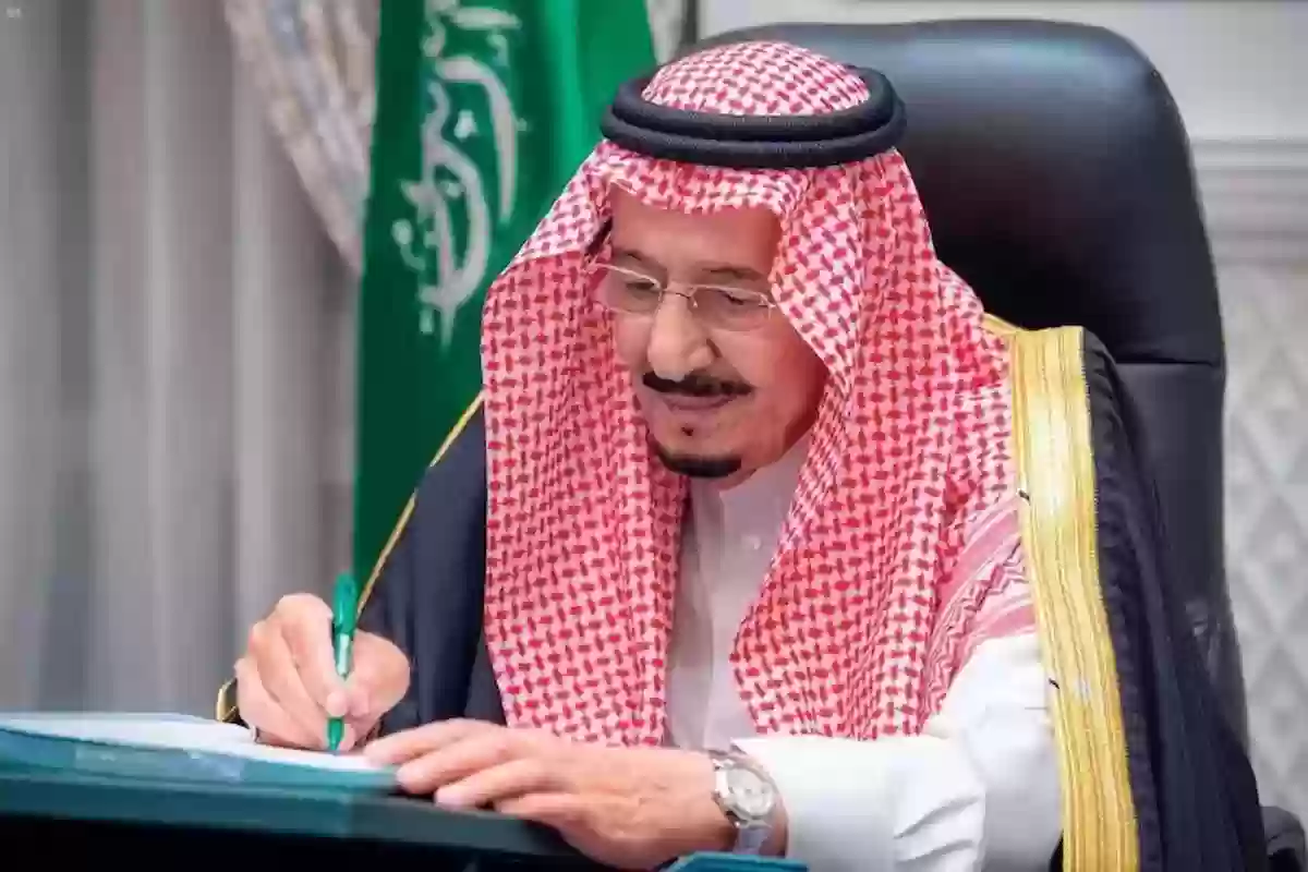 كم راتب ملك السعودية