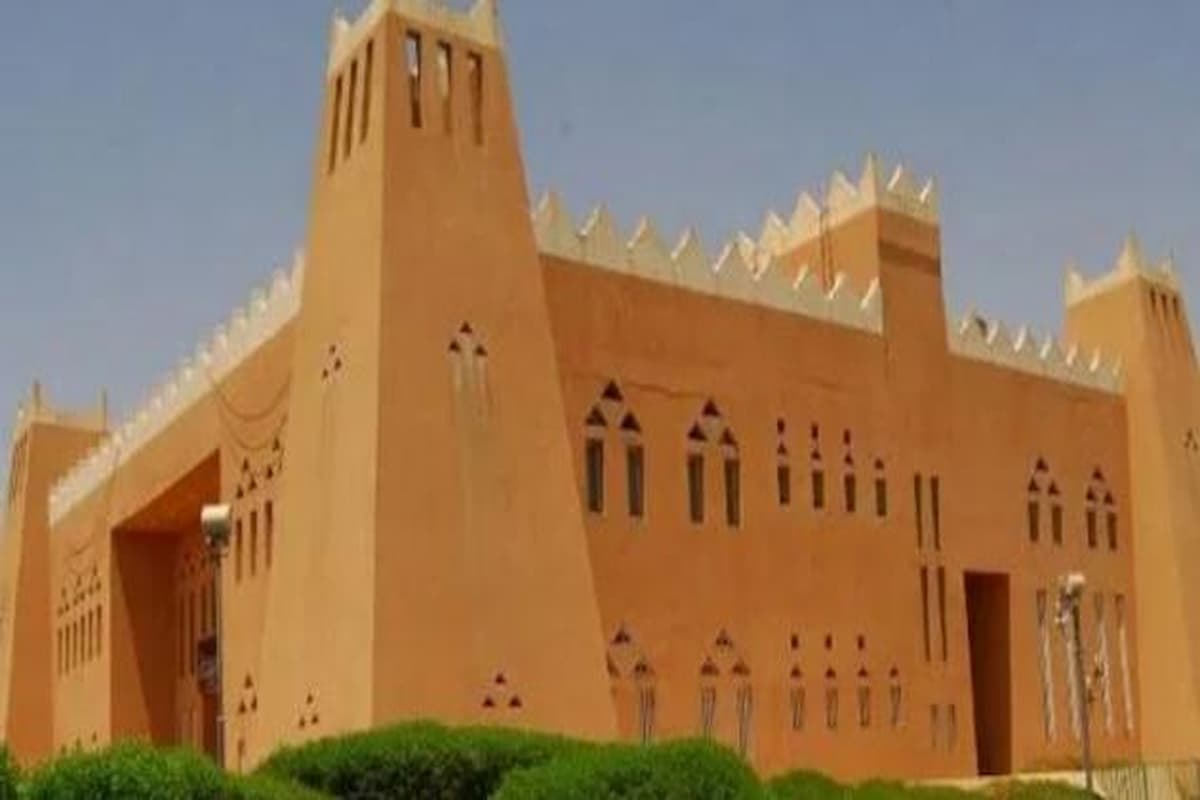 كم سنة احتل العثمانيون السعودية