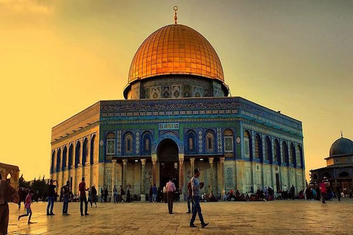 موضوع عن القدس للاذاعة المدرسية