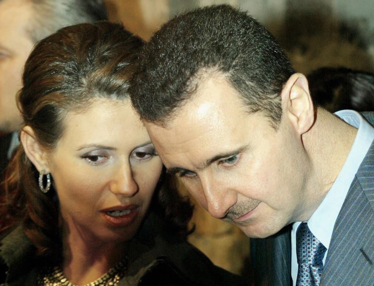 بدعم من سحر العطري.. أسماء الأسد تطلب الطلاق من بشار الأسد والسيدة الأولى في طريقها إلى لندن 1 download
