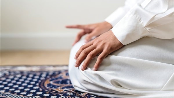 اخر وقت لصلاة الضحى وحكم صلاتها قبل الظهر بعشر دقائق 1 اخر وقت لصلاة الضحى وحكم صلاتها قبل الظهر بعشر دقائق
