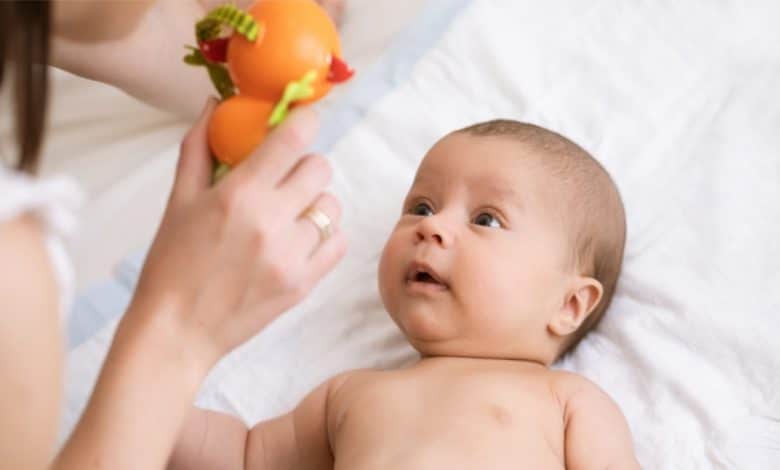 هل يمكن للاطفال حديثي الولادة التعرف على الألوان