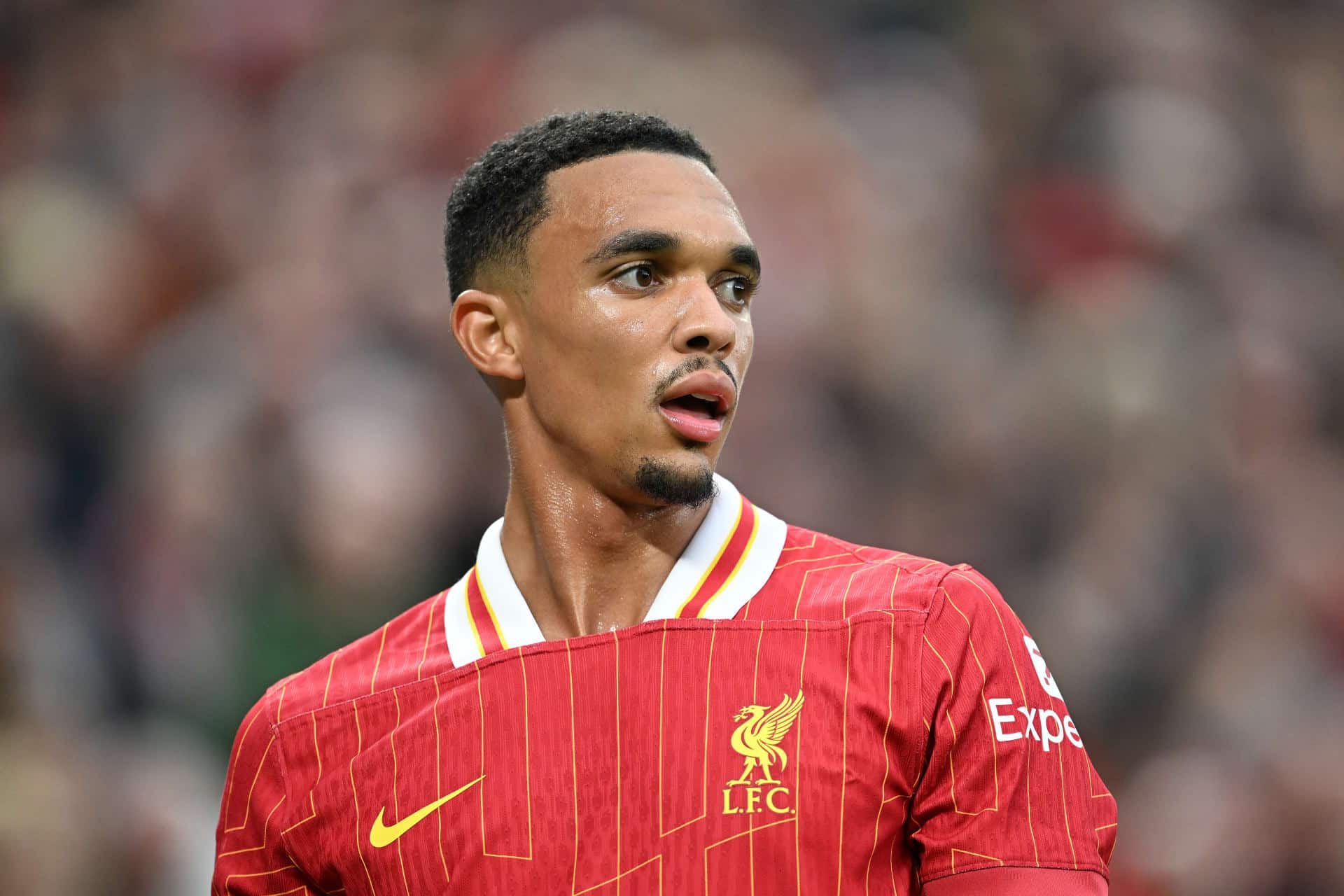 كم عمر ارنولد لاعب ليفربول؟! 1 عمر ارنولد لاعب ليفربول