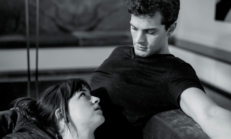 رواية خمسون ظلاً للرمادي