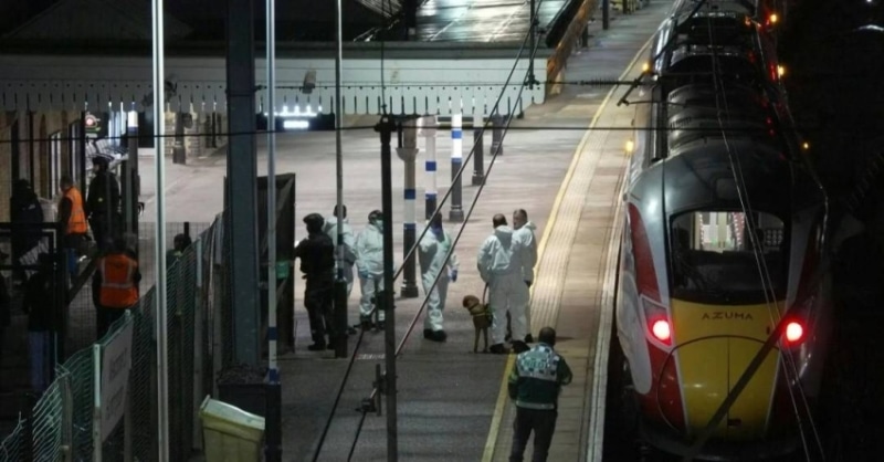 اعتقال شخصين في بريطانيا بعد وقوع سلسلة من حوادث الطعن على متن قطار 1 2483035.jpgw800q100fjpg