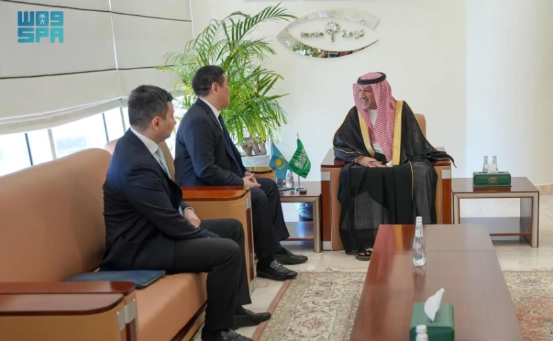 استقبال رئيس هيئة مكافحة الفساد لسفير كازاخستان في المملكة 1 2484768.pngw800q100fjpg