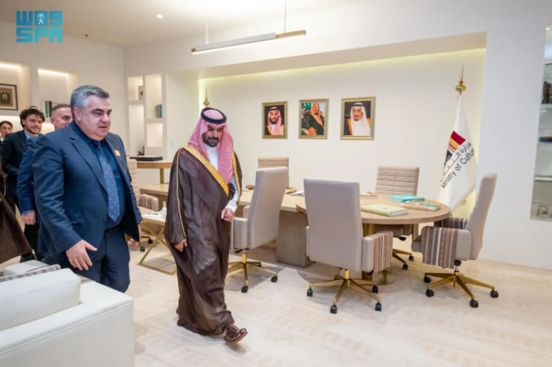 التقاء وزير الثقافة بوزير السياحة والثقافة والرياضة في الجمهورية الألبانية 1 2489061.pngw800q100fjpg