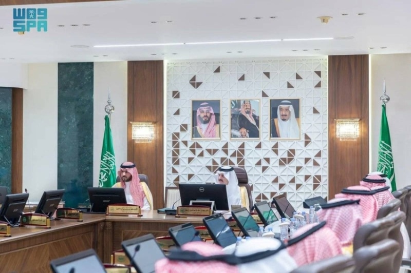 رئيس المنطقة الشرقية يشدد على أهمية خدمة المجتمع المحلي 1 2493278.jpgw800q100fjpg